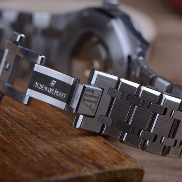 AP watch Audemars Piguet Royal Oak Selfwinding - Image 6