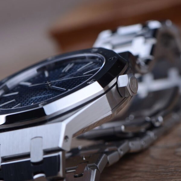 AP watch Audemars Piguet Royal Oak Selfwinding blue dial - Image 3