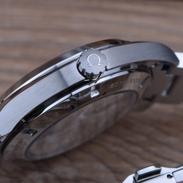 Omega Seamaster Aqua Terra 15000 Gauss - Image 6