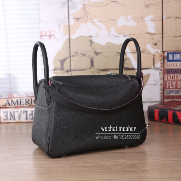 Hermes togo lindy 30cm ck89 black/pink two-tone - Image 4