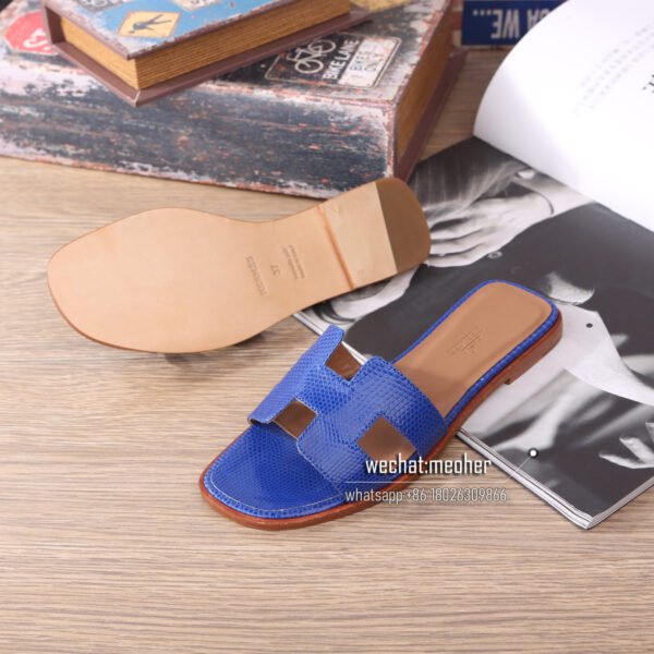Customized Hermes oran sandal lizard leather bleu electrique - Image 4