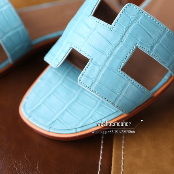 Customized Hermes oran sandal crocodile leather bleu atoll - Image 3