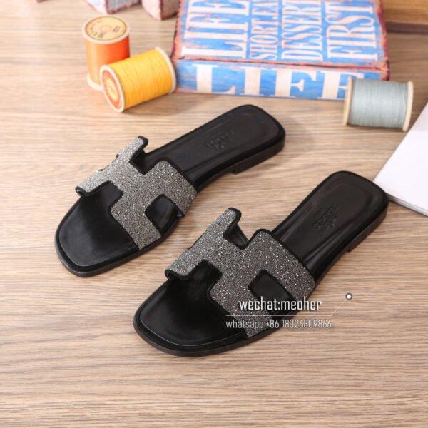 Hermes oran sandal rhine stone gris - Image 3