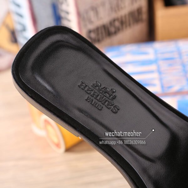 Hermes oran sandal rhine stone gris - Image 5