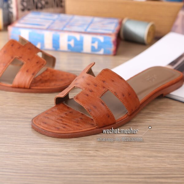 Hermes oran sandal ostrich leather brown - Image 2