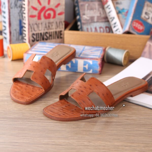 Hermes oran sandal ostrich leather brown - Image 4
