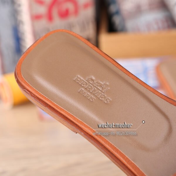 Hermes oran sandal ostrich leather brown - Image 7