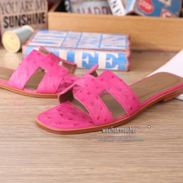 Hermes oran sandal ostrich leather rose - Image 3