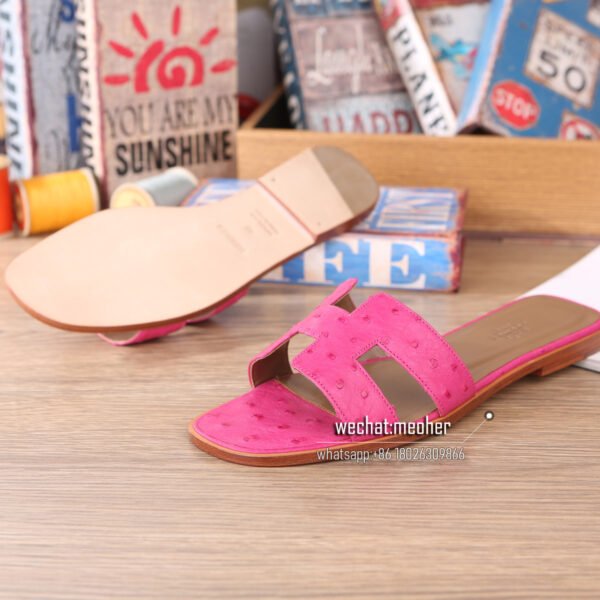 Hermes oran sandal ostrich leather rose - Image 8