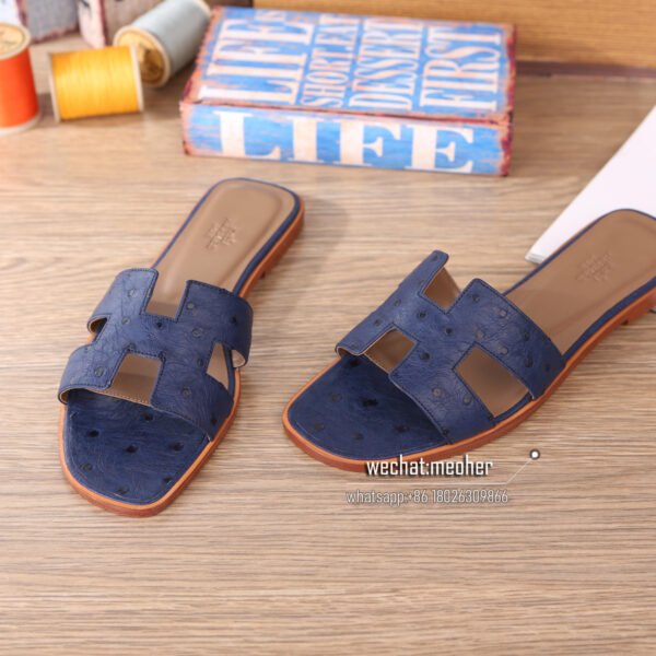 Hermes oran sandal ostrich leather dark blue - Image 2