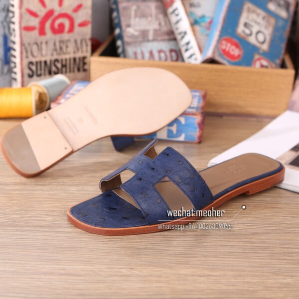 Hermes oran sandal ostrich leather dark blue - Image 4