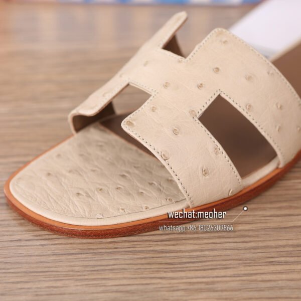 Hermes oran sandal ostrich leather Abricot - Image 5