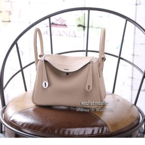 Hermes Lindy 30 Bag in 81 gris tourterelle Togo Leather