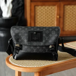 LV men messenger