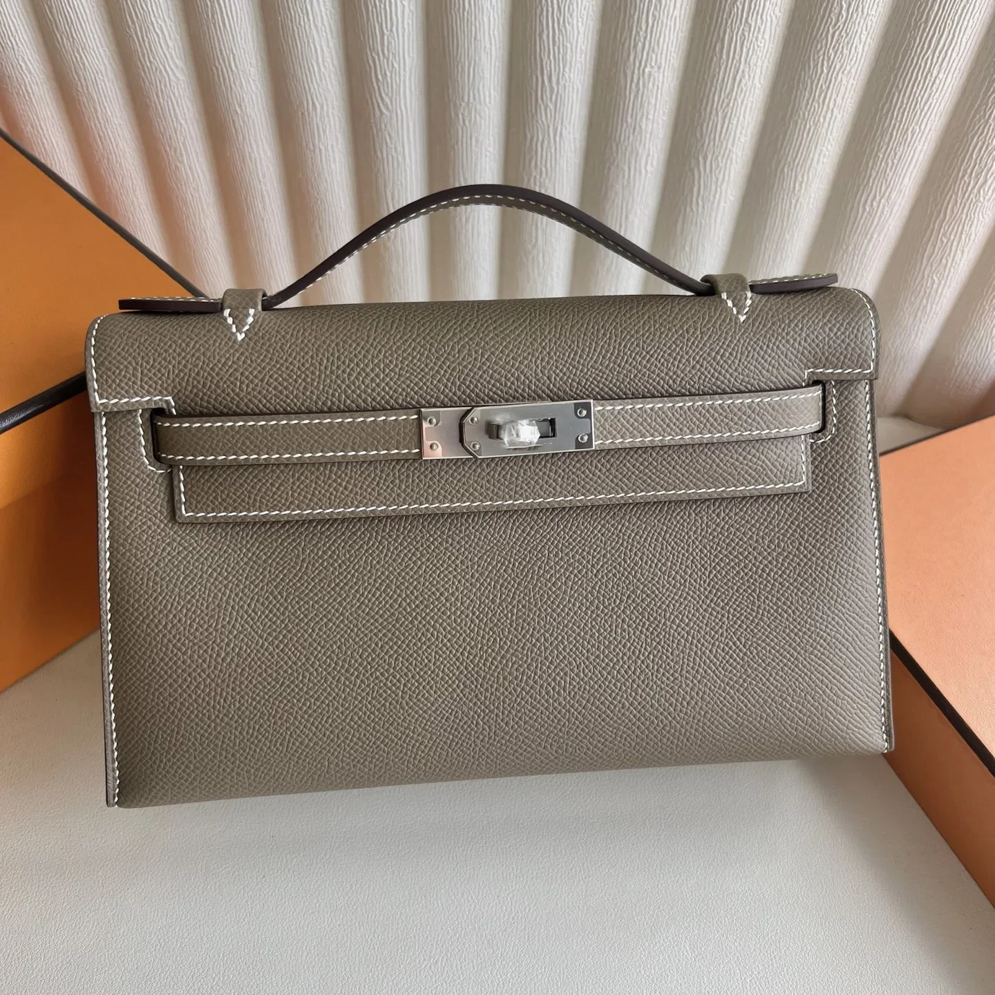 Hermes epsom kelly pochette 22cm ck18 etoupe ghw/phw - Image 2
